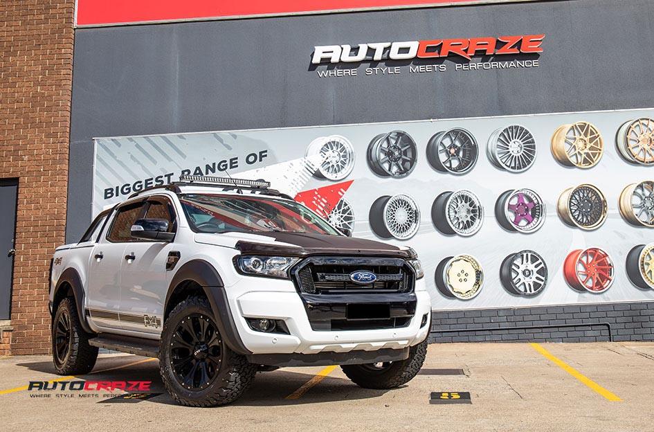 FORD RANGER HE901 SATIN BLACK DARK TINT